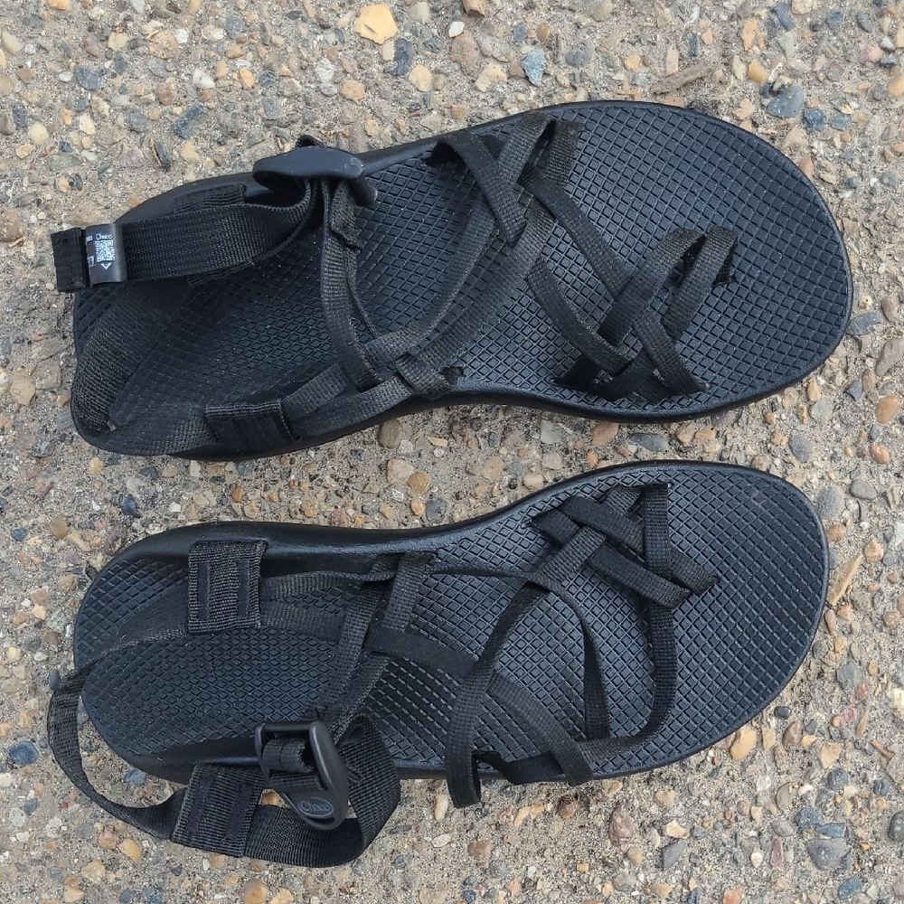 NWOT ZX/2 Chaco Black Women's Strappy Sandals with Textured Footbed